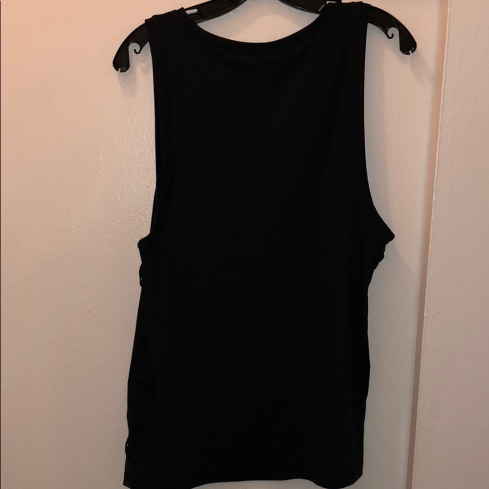 Victoria’s Secret Sport Crisscross Tank - Picture 4 of 8